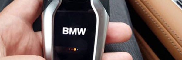 سیستم ورود بدون کلید به خودرو